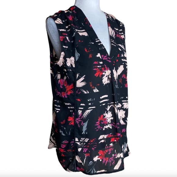 Halogen Floral‎ Lightweight V-Neck Professional Blouse Sleeveless Flattering - Picture 4 of 16